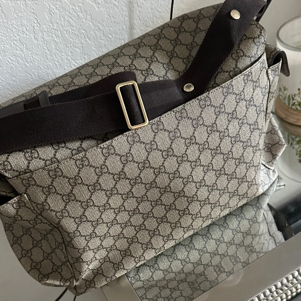 Gucci Beige and Brown Baby Bag - Picture 3 of 5